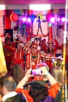 02 Polizeipraesidium 2026-02-12 12  Alweiber-Tour, 12. Februar - Eine karnevalistische „Stadtrundfahrt“ an diesem veregneten Donnerstag. : DVPJ, Toni I, Jules I., Prinz Karneval, Prinz, Prinzessin Aileen I., Hofmarschälle, Page, Pagen, Paginnen, HDK, Duisburg, Karneval, Helau, Tollität, Event, Session 2025, Session 2025, HDK Duisburg, Hauptausschuss, Hauptausschuss Karneval Duisburg, Duisburg ist echt