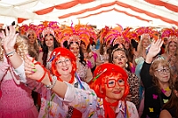 03 HDK Festzelt 2026-02-12 08  Alweiber-Tour, 12. Februar - Eine karnevalistische „Stadtrundfahrt“ an diesem veregneten Donnerstag. : DVPJ, Toni I, Jules I., Prinz Karneval, Prinz, Prinzessin Aileen I., Hofmarschälle, Page, Pagen, Paginnen, HDK, Duisburg, Karneval, Helau, Tollität, Event, Session 2025, Session 2025, HDK Duisburg, Hauptausschuss, Hauptausschuss Karneval Duisburg, Duisburg ist echt