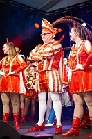 03 HDK Festzelt 2026-02-12 14  Alweiber-Tour, 12. Februar - Eine karnevalistische „Stadtrundfahrt“ an diesem veregneten Donnerstag. : DVPJ, Toni I, Jules I., Prinz Karneval, Prinz, Prinzessin Aileen I., Hofmarschälle, Page, Pagen, Paginnen, HDK, Duisburg, Karneval, Helau, Tollität, Event, Session 2025, Session 2025, HDK Duisburg, Hauptausschuss, Hauptausschuss Karneval Duisburg, Duisburg ist echt