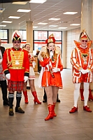06 Sparkasse DU 2026-02-12 03  Alweiber-Tour, 12. Februar - Eine karnevalistische „Stadtrundfahrt“ an diesem veregneten Donnerstag. : DVPJ, Toni I, Jules I., Prinz Karneval, Prinz, Prinzessin Aileen I., Hofmarschälle, Page, Pagen, Paginnen, HDK, Duisburg, Karneval, Helau, Tollität, Event, Session 2025, Session 2025, HDK Duisburg, Hauptausschuss, Hauptausschuss Karneval Duisburg, Duisburg ist echt