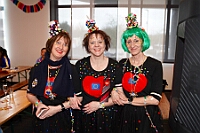 06 Sparkasse DU 2026-02-12 04  Alweiber-Tour, 12. Februar - Eine karnevalistische „Stadtrundfahrt“ an diesem veregneten Donnerstag. : DVPJ, Toni I, Jules I., Prinz Karneval, Prinz, Prinzessin Aileen I., Hofmarschälle, Page, Pagen, Paginnen, HDK, Duisburg, Karneval, Helau, Tollität, Event, Session 2025, Session 2025, HDK Duisburg, Hauptausschuss, Hauptausschuss Karneval Duisburg, Duisburg ist echt