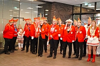 06 Sparkasse DU 2026-02-12 08  Alweiber-Tour, 12. Februar - Eine karnevalistische „Stadtrundfahrt“ an diesem veregneten Donnerstag. : DVPJ, Toni I, Jules I., Prinz Karneval, Prinz, Prinzessin Aileen I., Hofmarschälle, Page, Pagen, Paginnen, HDK, Duisburg, Karneval, Helau, Tollität, Event, Session 2025, Session 2025, HDK Duisburg, Hauptausschuss, Hauptausschuss Karneval Duisburg, Duisburg ist echt