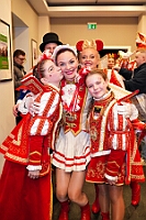 09 Nordevereine Ratskeller 2026-02-12 01  Alweiber-Tour, 12. Februar - Eine karnevalistische „Stadtrundfahrt“ an diesem veregneten Donnerstag. : DVPJ, Toni I, Jules I., Prinz Karneval, Prinz, Prinzessin Aileen I., Hofmarschälle, Page, Pagen, Paginnen, HDK, Duisburg, Karneval, Helau, Tollität, Event, Session 2025, Session 2025, HDK Duisburg, Hauptausschuss, Hauptausschuss Karneval Duisburg, Duisburg ist echt