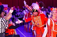 10 Glueckaufhalle Homberg 2026-02-12 05  Alweiber-Tour, 12. Februar - Eine karnevalistische „Stadtrundfahrt“ an diesem veregneten Donnerstag. : DVPJ, Toni I, Jules I., Prinz Karneval, Prinz, Prinzessin Aileen I., Hofmarschälle, Page, Pagen, Paginnen, HDK, Duisburg, Karneval, Helau, Tollität, Event, Session 2025, Session 2025, HDK Duisburg, Hauptausschuss, Hauptausschuss Karneval Duisburg, Duisburg ist echt