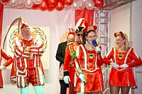 12 Maedchen Roemergarde 2026-02-12 03  Alweiber-Tour, 12. Februar - Eine karnevalistische „Stadtrundfahrt“ an diesem veregneten Donnerstag. : DVPJ, Toni I, Jules I., Prinz Karneval, Prinz, Prinzessin Aileen I., Hofmarschälle, Page, Pagen, Paginnen, HDK, Duisburg, Karneval, Helau, Tollität, Event, Session 2025, Session 2025, HDK Duisburg, Hauptausschuss, Hauptausschuss Karneval Duisburg, Duisburg ist echt