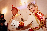 12 Maedchen Roemergarde 2026-02-12 05  Alweiber-Tour, 12. Februar - Eine karnevalistische „Stadtrundfahrt“ an diesem veregneten Donnerstag. : DVPJ, Toni I, Jules I., Prinz Karneval, Prinz, Prinzessin Aileen I., Hofmarschälle, Page, Pagen, Paginnen, HDK, Duisburg, Karneval, Helau, Tollität, Event, Session 2025, Session 2025, HDK Duisburg, Hauptausschuss, Hauptausschuss Karneval Duisburg, Duisburg ist echt