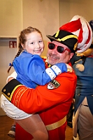 17 Altweiberp Ehrengrd 2026-02-12 01  Alweiber-Tour, 12. Februar - Eine karnevalistische „Stadtrundfahrt“ an diesem veregneten Donnerstag. : DVPJ, Toni I, Jules I., Prinz Karneval, Prinz, Prinzessin Aileen I., Hofmarschälle, Page, Pagen, Paginnen, HDK, Duisburg, Karneval, Helau, Tollität, Event, Session 2025, Session 2025, HDK Duisburg, Hauptausschuss, Hauptausschuss Karneval Duisburg, Duisburg ist echt