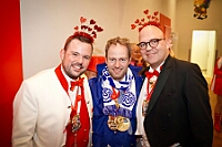 17 Altweiberp Ehrengrd 2026-02-12 04  Alweiber-Tour, 12. Februar - Eine karnevalistische „Stadtrundfahrt“ an diesem veregneten Donnerstag. : DVPJ, Toni I, Jules I., Prinz Karneval, Prinz, Prinzessin Aileen I., Hofmarschälle, Page, Pagen, Paginnen, HDK, Duisburg, Karneval, Helau, Tollität, Event, Session 2025, Session 2025, HDK Duisburg, Hauptausschuss, Hauptausschuss Karneval Duisburg, Duisburg ist echt