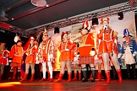 17 Altweiberp Ehrengrd 2026-02-12 06  Alweiber-Tour, 12. Februar - Eine karnevalistische „Stadtrundfahrt“ an diesem veregneten Donnerstag. : DVPJ, Toni I, Jules I., Prinz Karneval, Prinz, Prinzessin Aileen I., Hofmarschälle, Page, Pagen, Paginnen, HDK, Duisburg, Karneval, Helau, Tollität, Event, Session 2025, Session 2025, HDK Duisburg, Hauptausschuss, Hauptausschuss Karneval Duisburg, Duisburg ist echt