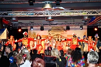 17 Altweiberp Ehrengrd 2026-02-12 13  Alweiber-Tour, 12. Februar - Eine karnevalistische „Stadtrundfahrt“ an diesem veregneten Donnerstag. : DVPJ, Toni I, Jules I., Prinz Karneval, Prinz, Prinzessin Aileen I., Hofmarschälle, Page, Pagen, Paginnen, HDK, Duisburg, Karneval, Helau, Tollität, Event, Session 2025, Session 2025, HDK Duisburg, Hauptausschuss, Hauptausschuss Karneval Duisburg, Duisburg ist echt