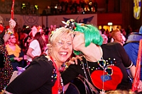 19 Altweiberp AMaB 2026-02-12 10  Alweiber-Tour, 12. Februar - Eine karnevalistische „Stadtrundfahrt“ an diesem veregneten Donnerstag. : DVPJ, Toni I, Jules I., Prinz Karneval, Prinz, Prinzessin Aileen I., Hofmarschälle, Page, Pagen, Paginnen, HDK, Duisburg, Karneval, Helau, Tollität, Event, Session 2025, Session 2025, HDK Duisburg, Hauptausschuss, Hauptausschuss Karneval Duisburg, Duisburg ist echt