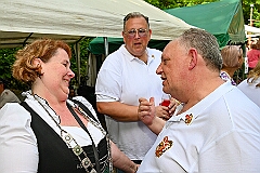 01 Schuetzen MuendelHEhinge 2026- 05-23 15  Schützenfeste in DU-SÜD - Pfingstsamstag 2026. Bei strahlendem Sonnenschein besuchten wir das Königs- und Prinzenschießen der St. Sebastianus Schützenbruderschaft Mündelheim / Ehingen 1712 e.V. im Ehinger Wäldchen. Danach waren wir dann Gäste auf der Schützenparty der St. Hubertus Schützenbruderschaft 1911 e.V. in Großenbaum. : DVPJ, Toni I, Jules I., Prinz Karneval, Prinz, Prinzessin Aileen I., Hofmarschälle, Page, Pagen, Paginnen, HDK, Duisburg, Karneval, Helau, Tollität, Event, Session 2025, Session 2025, HDK Duisburg, Hauptausschuss, Hauptausschuss Karneval Duisburg, Duisburg ist echt