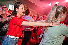 02 Schuetzen Grossenbaum 2026- 05-23 39  Schützenfeste in DU-SÜD - Pfingstsamstag 2026. Bei strahlendem Sonnenschein besuchten wir das Königs- und Prinzenschießen der St. Sebastianus Schützenbruderschaft Mündelheim / Ehingen 1712 e.V. im Ehinger Wäldchen. Danach waren wir dann Gäste auf der Schützenparty der St. Hubertus Schützenbruderschaft 1911 e.V. in Großenbaum. : DVPJ, Toni I, Jules I., Prinz Karneval, Prinz, Prinzessin Aileen I., Hofmarschälle, Page, Pagen, Paginnen, HDK, Duisburg, Karneval, Helau, Tollität, Event, Session 2025, Session 2025, HDK Duisburg, Hauptausschuss, Hauptausschuss Karneval Duisburg, Duisburg ist echt
