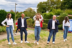 01 Sommerf SonnigSued 2026-08-29 08  Drei Sommerfeste am Ferienende - Das Wetter war am Samstag, 29. August, nicht so ganz in Sommer Laune. Aber wir ließen uns unsere gute Laune nicht verderben. So besuchten wir die KG Sonniger Süden, 5-faches Heimspiel, die KG Alle mann an Bord und die KG Rote Funken auf ihren Sommerfesten. : DVPJ, Toni I, Jules I., Prinz Karneval, Prinz, Prinzessin Aileen I., Hofmarschälle, Page, Pagen, Paginnen, HDK, Duisburg, Karneval, Helau, Tollität, Event, Session 2025, Session 2025, HDK Duisburg, Hauptausschuss, Hauptausschuss Karneval Duisburg, Duisburg ist echt